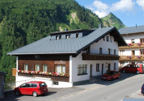 Hotel Garni Enzian
